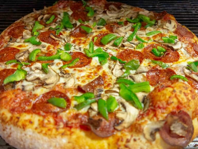 Pizza by Johnny - Hawaiian Pizza