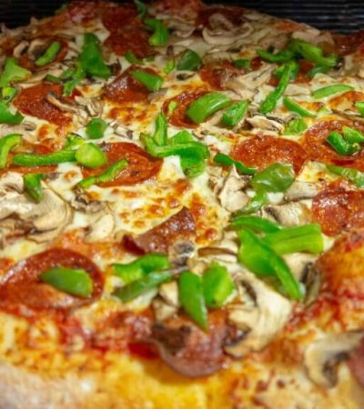 Pizza by Johnny - Hawaiian Pizza